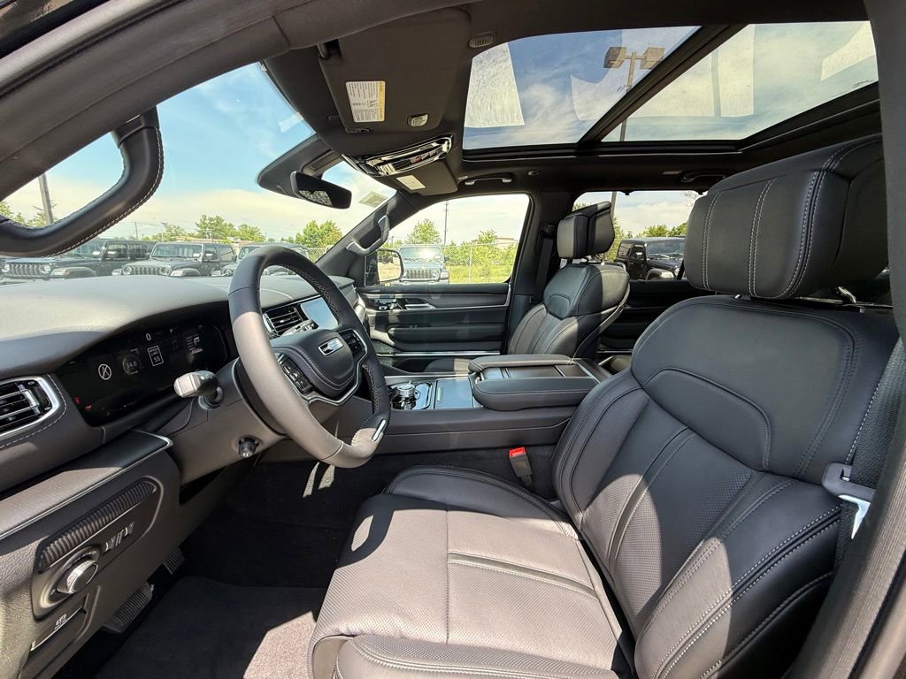 New 2026 Jeep Grand Wagoneer Summit AWD/4WD image 11