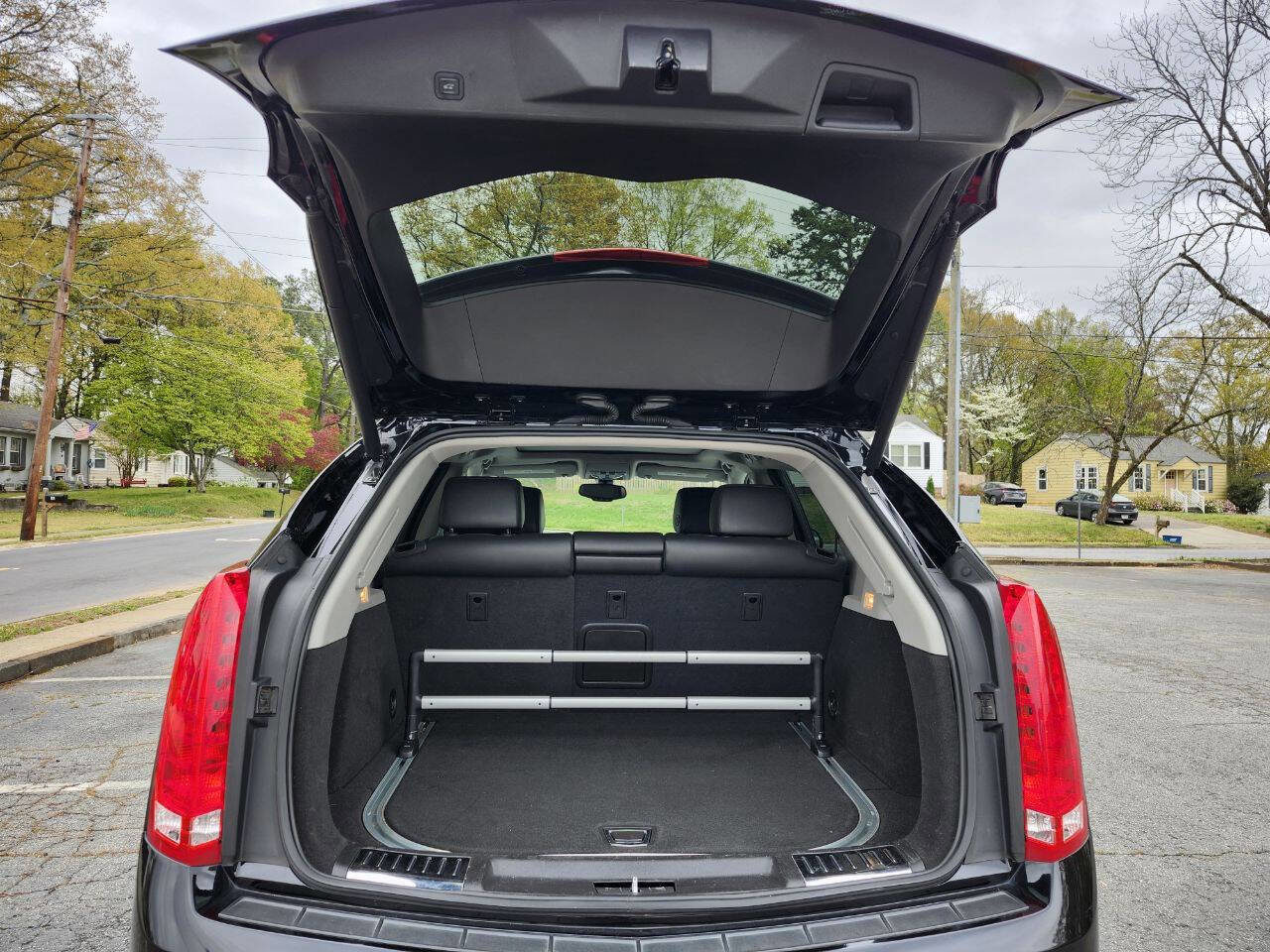 Used 2016 Cadillac SRX Luxury image 17