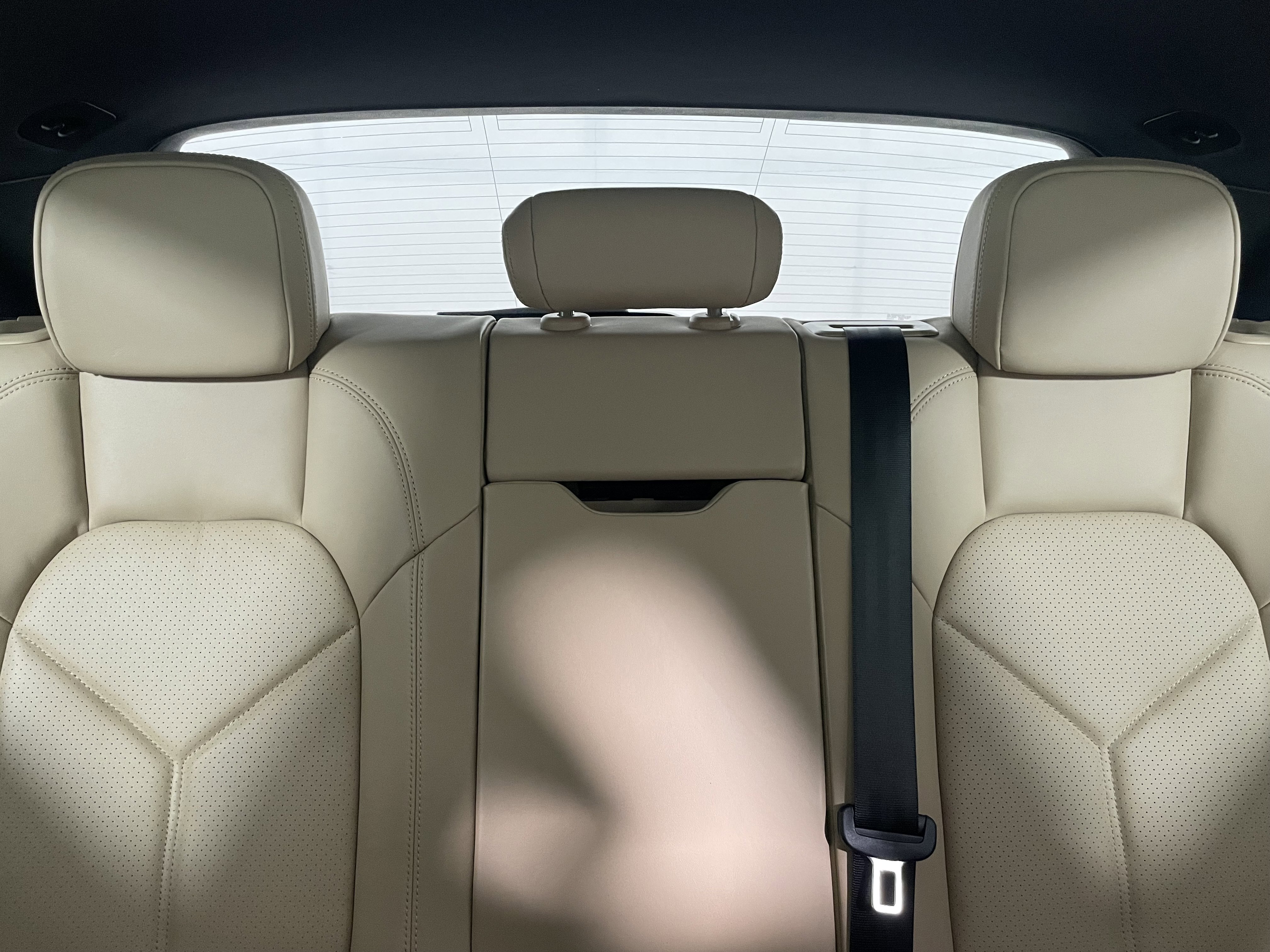 Certified 2026 Porsche Macan image 16