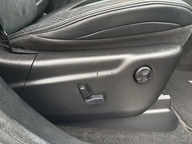 Used 2013 Jeep Grand Cherokee SRT8 w/ Trailer Tow Group IV image 12