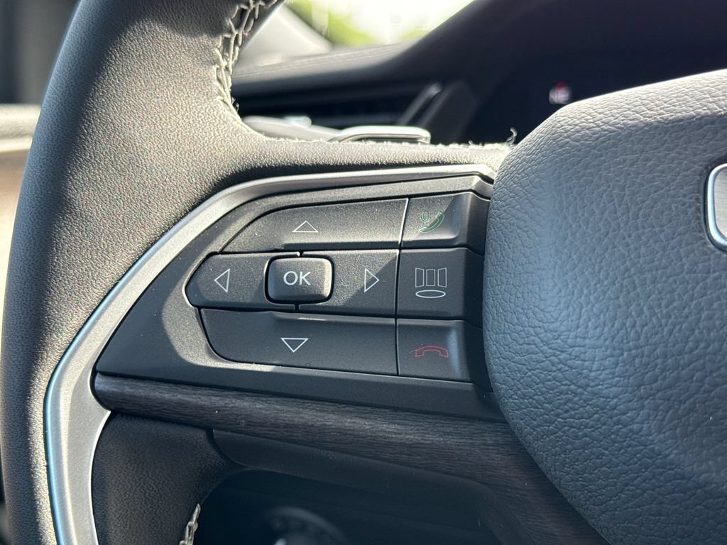 New 2026 Jeep Grand Cherokee Altitude AWD/4WD image 28