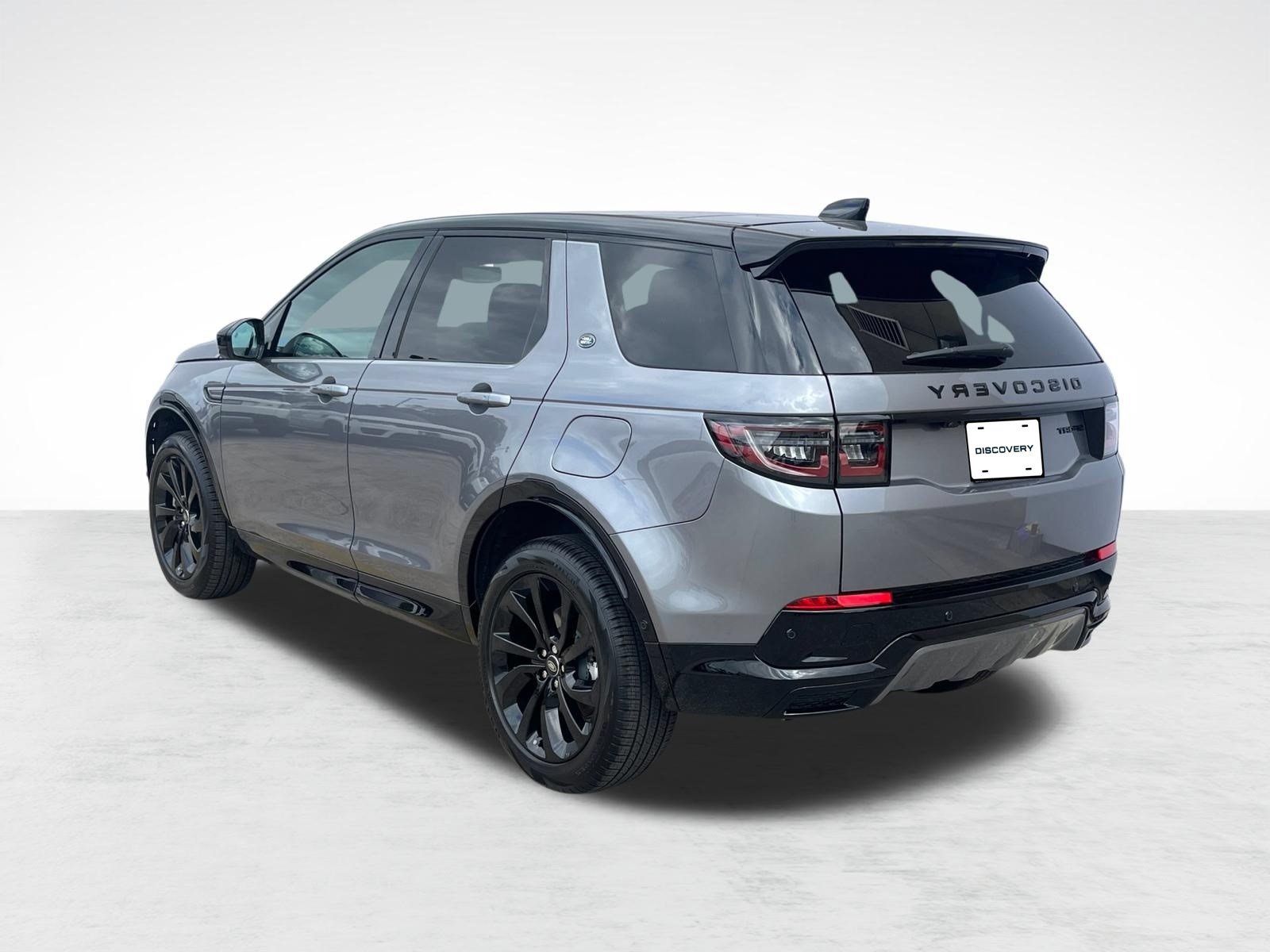 Used 2025 Land Rover Discovery Sport Dynamic SE AWD/4WD image 3