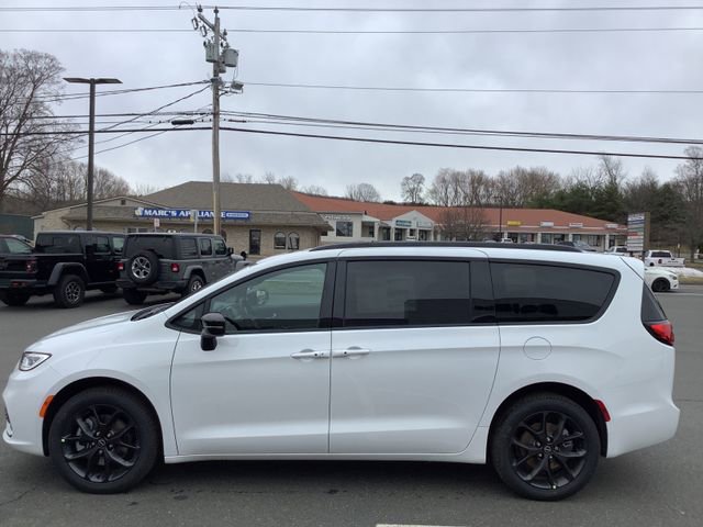 New 2026 Chrysler Pacifica Select image 5