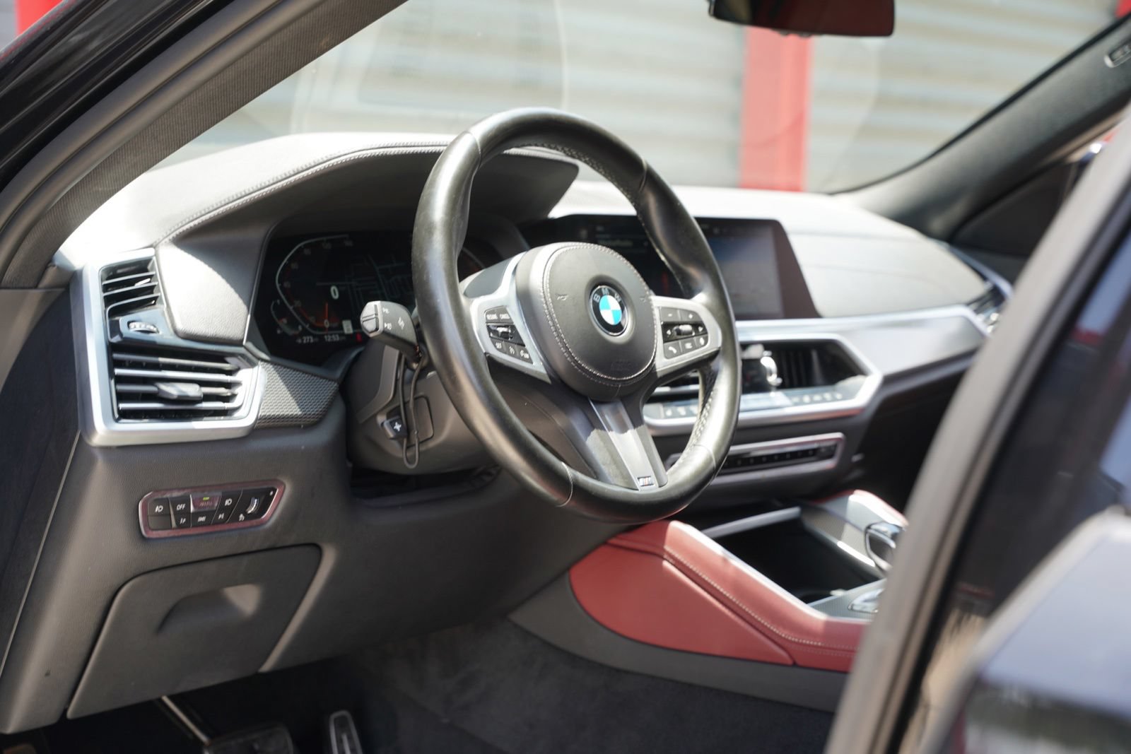 Used 2021 BMW X6 sDrive40i w/ M Sport Package RWD image 12