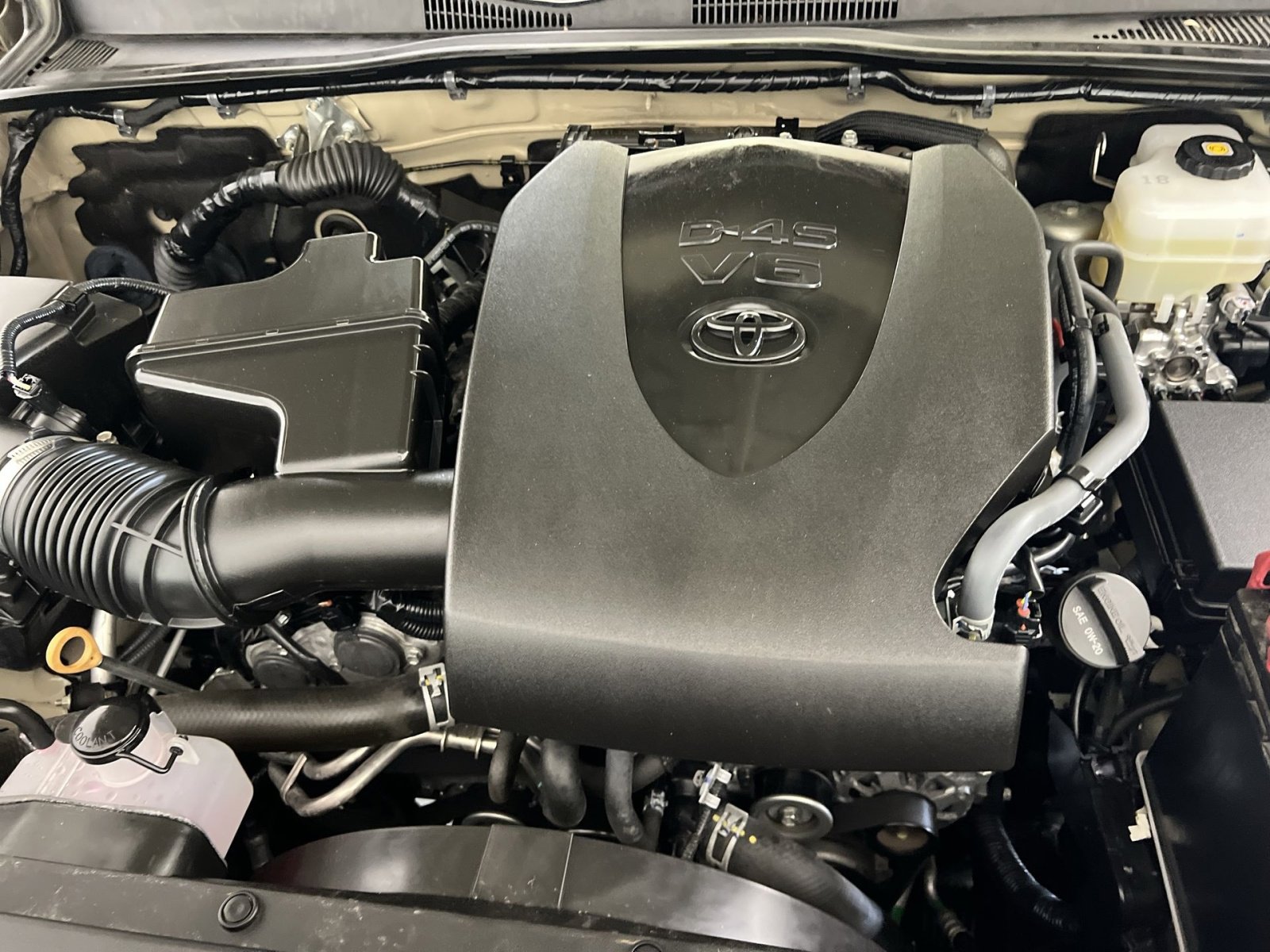 Used 2020 Toyota Tacoma TRD Off-Road AWD/4WD image 26