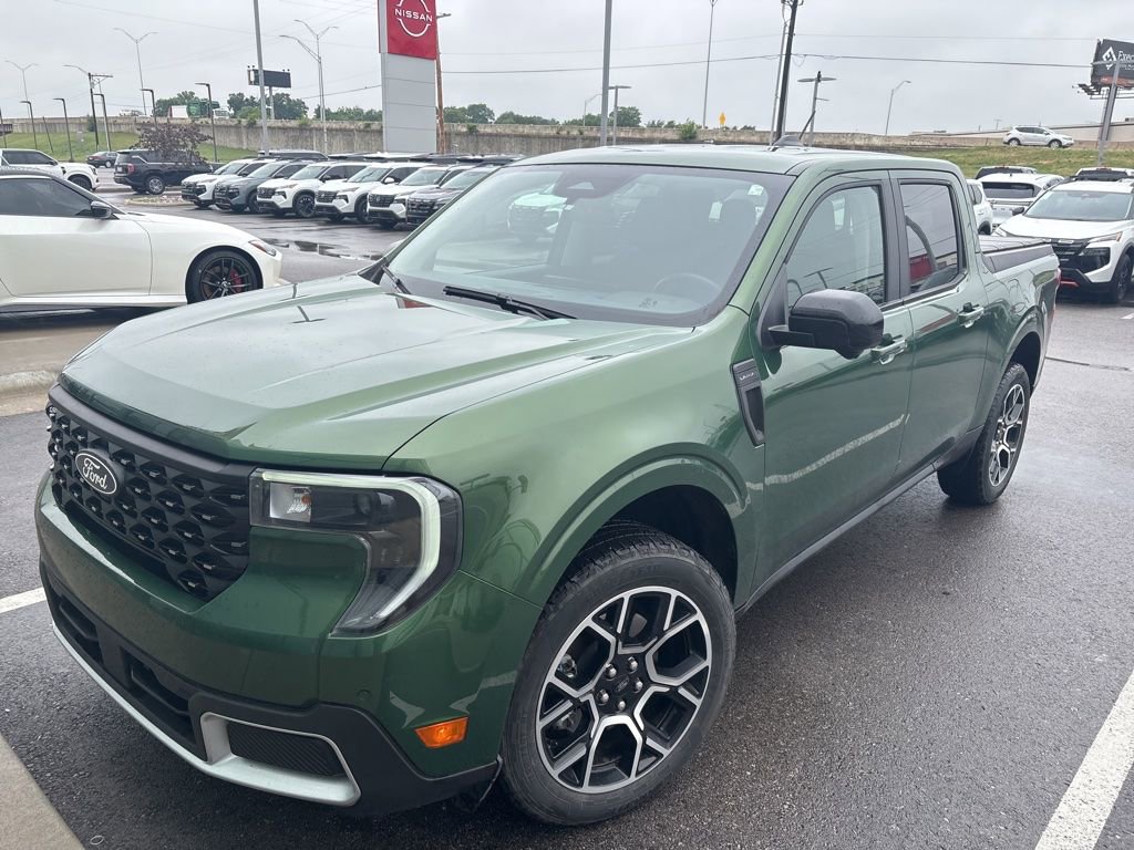 Used 2025 Ford Maverick Lariat AWD/4WD image 1