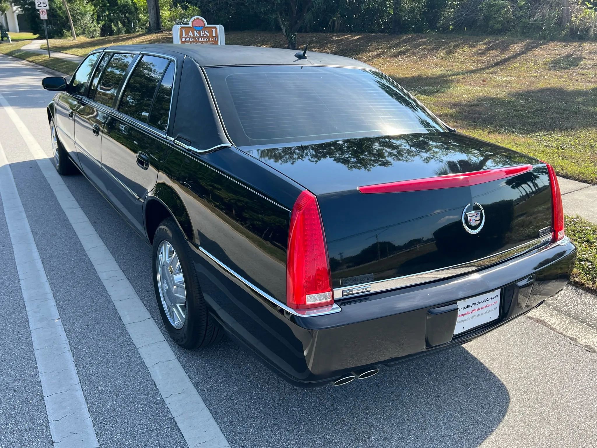 Used 2006 Cadillac DTS FWD image 16