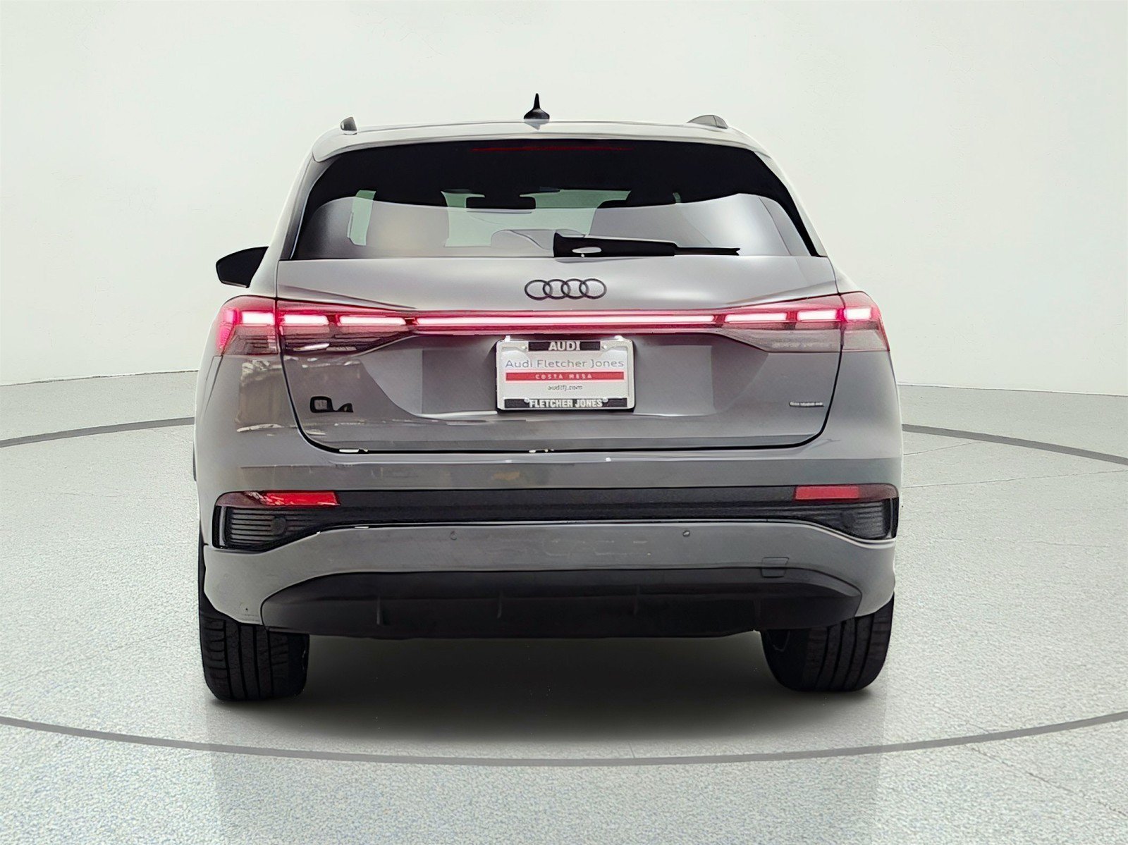 Used 2024 Audi Q4 e-tron Premium Plus w/ Premium Plus AWD/4WD image 6