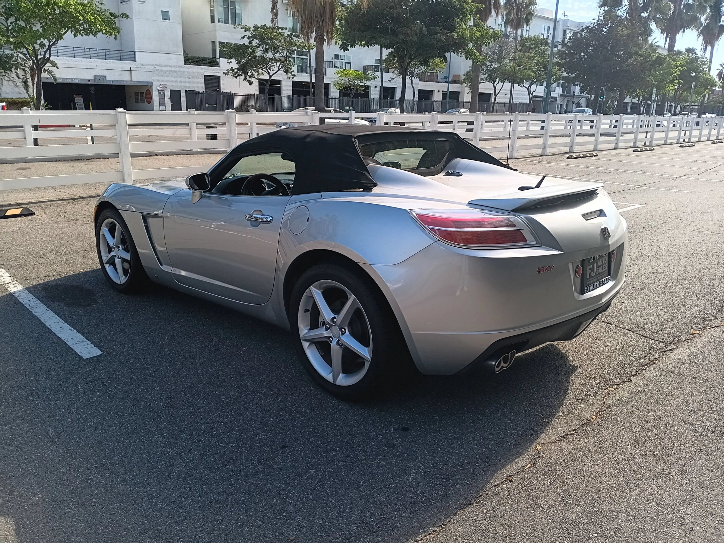 Used 2007 Saturn Sky w/ Premium Trim Pkg RWD image 6