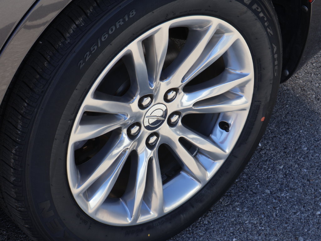 Used 2019 Chrysler 300 Touring w/ Driver Convenience Group RWD image 39