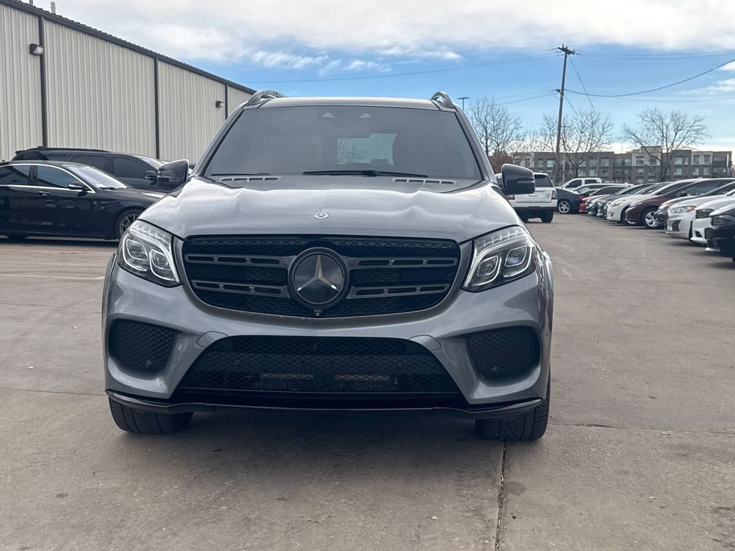 Used 2018 Mercedes-Benz GLS 550 4MATIC image 2