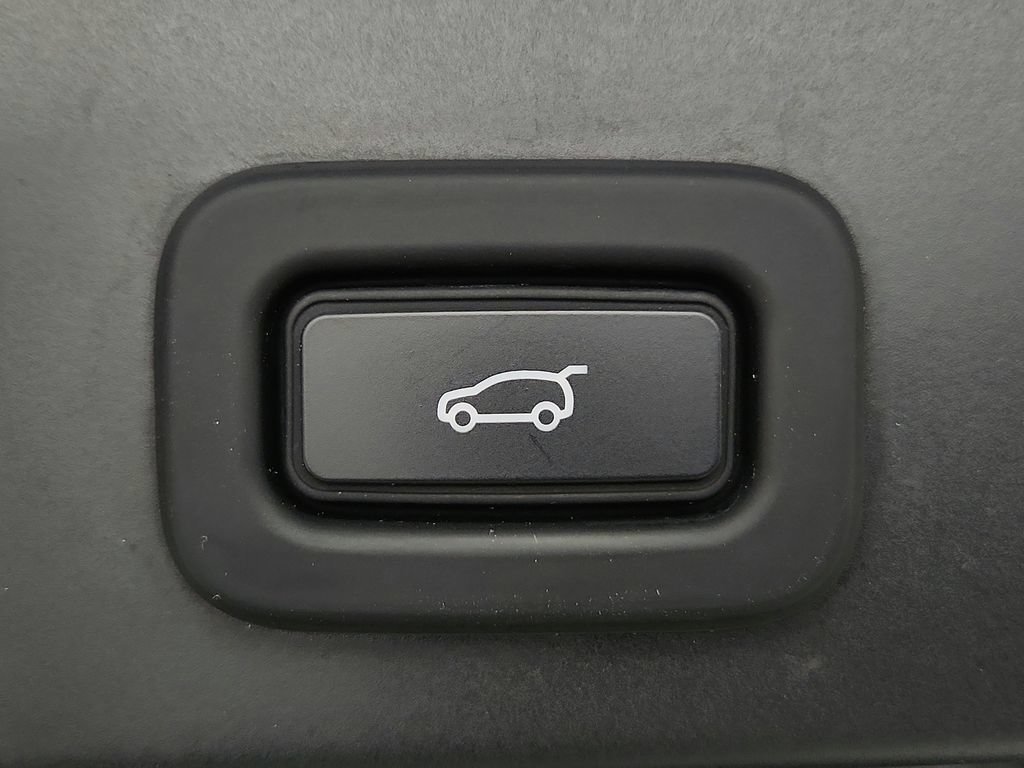 Used 2020 Land Rover Range Rover Evoque S AWD/4WD image 32