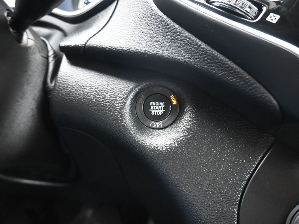 Used 2022 Jeep Cherokee Limited w/ Elite Package image 21