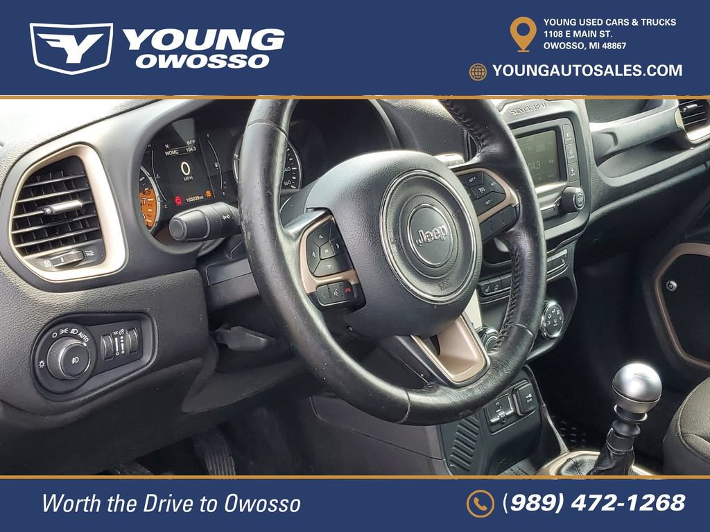 Used 2016 Jeep Renegade 75th Anniversary FWD image 9