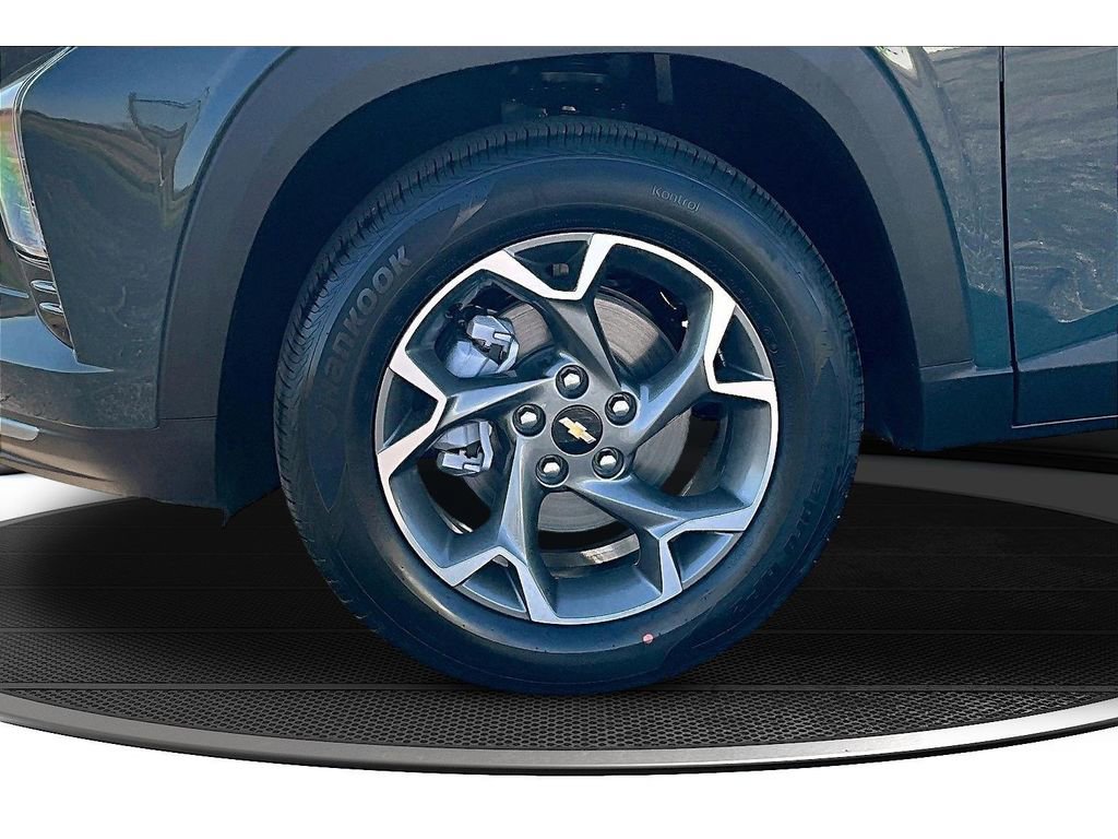 New 2026 Chevrolet Trax LT w/ Driver Confidence Package FWD image 13