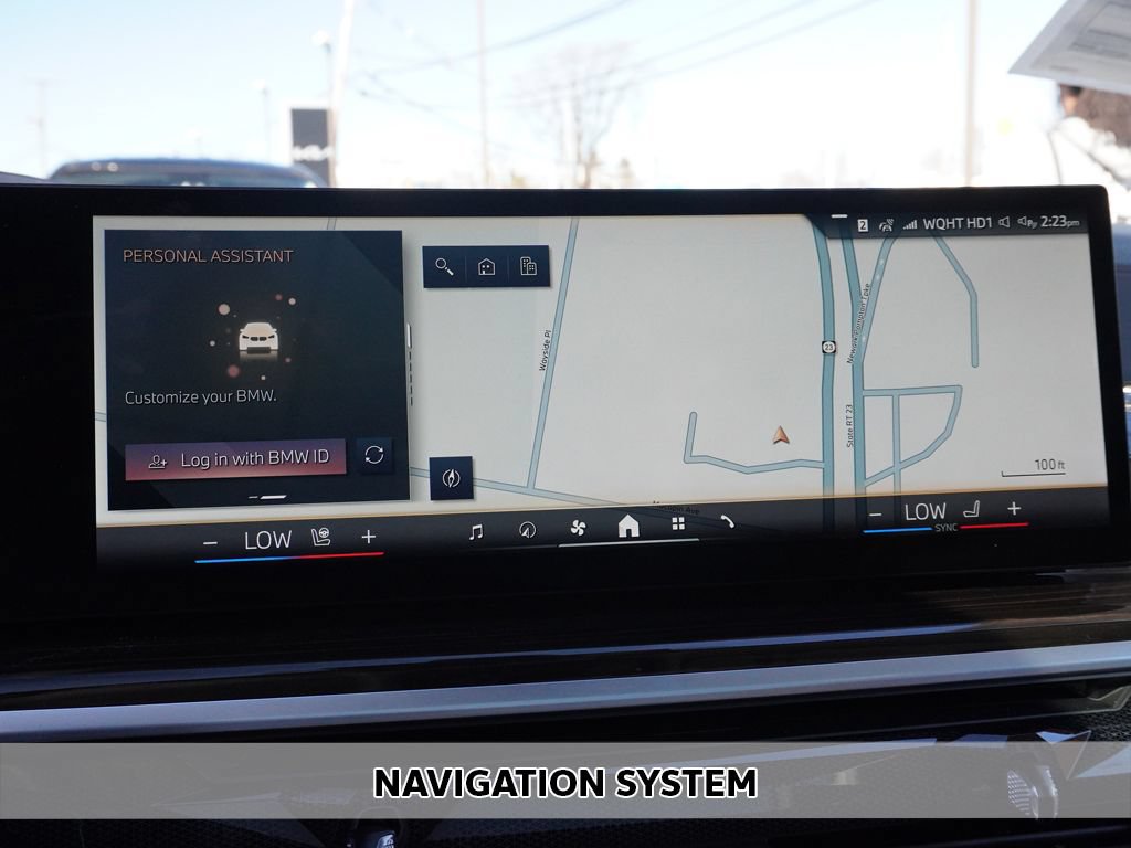 Used 2024 BMW X7 xDrive40i w/ Premium Package AWD/4WD image 3