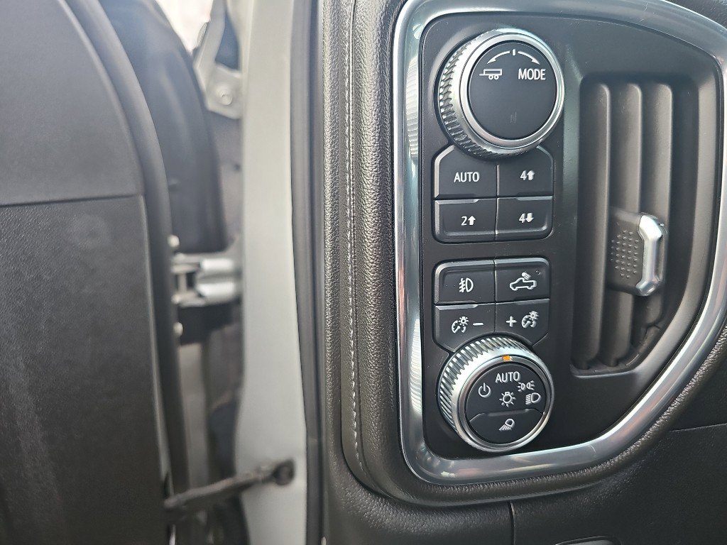 Used 2022 GMC Sierra 3500 Denali w/ Denali Ultimate Package image 14