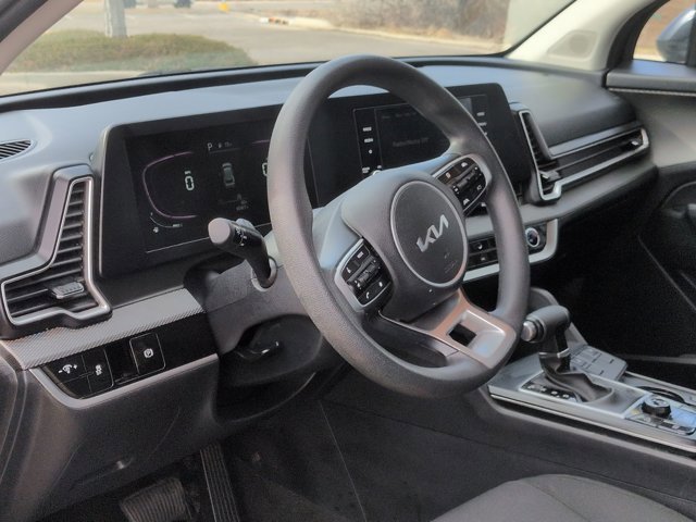 Used 2024 Kia Sportage LX image 10