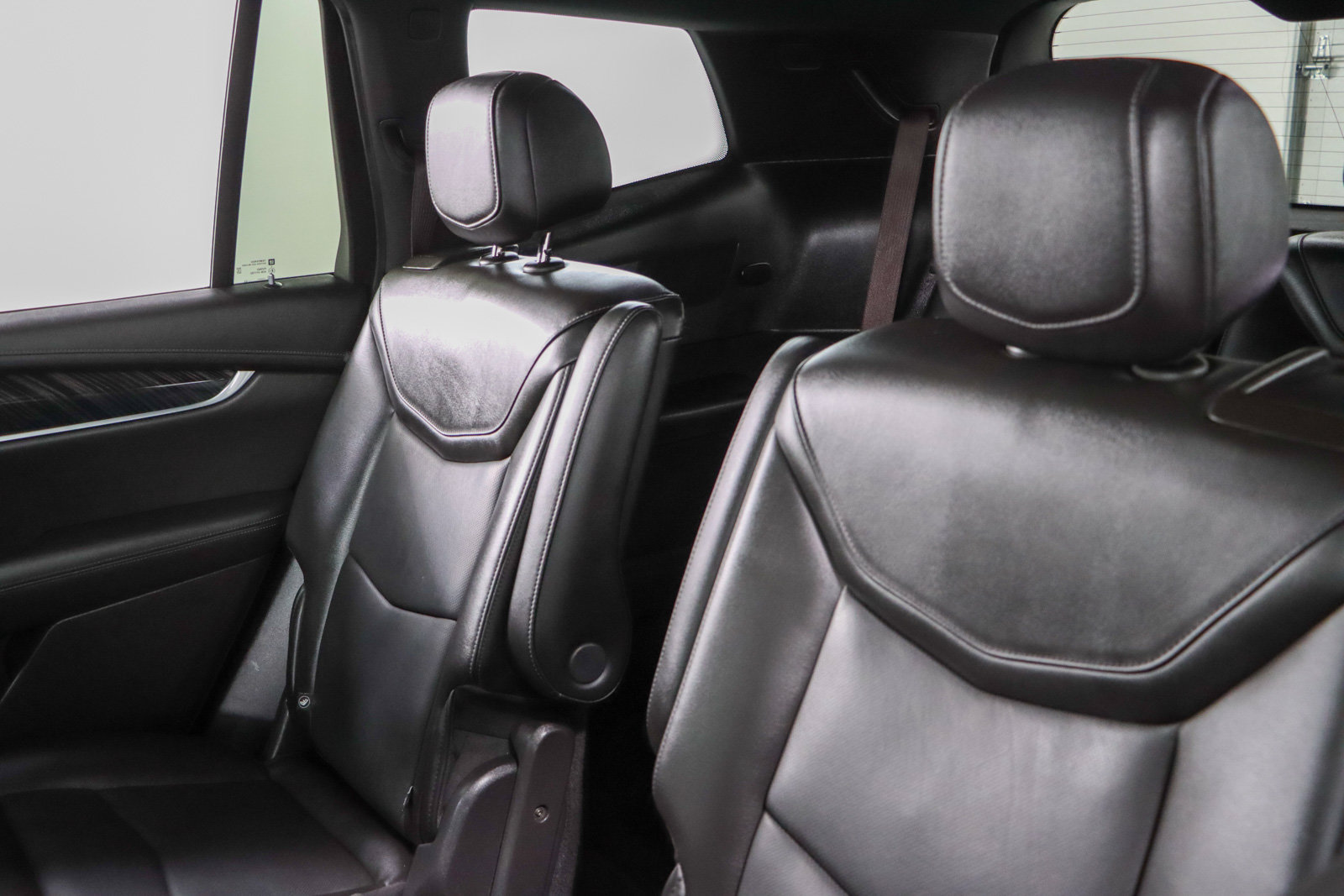 Used 2023 Cadillac XT6 Premium Luxury w/ Technology Package FWD image 27