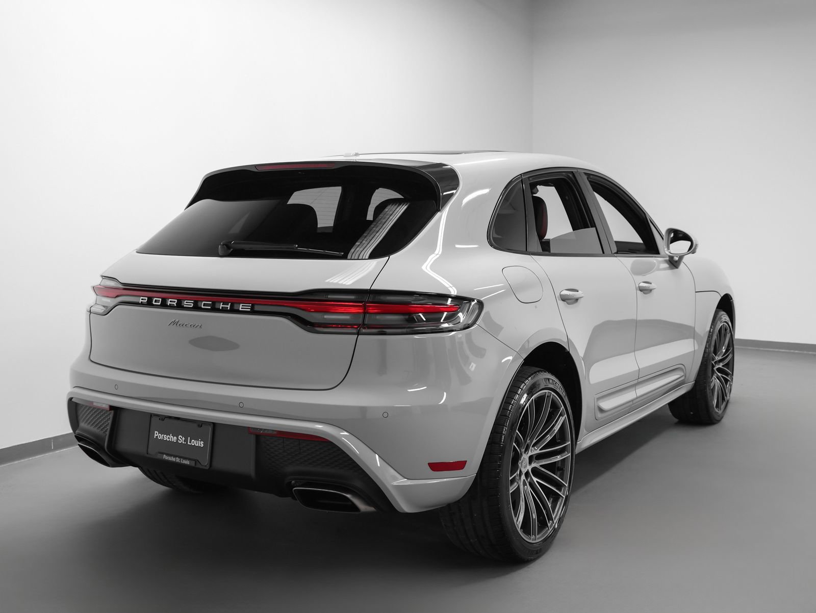 New 2026 Porsche Macan image 12