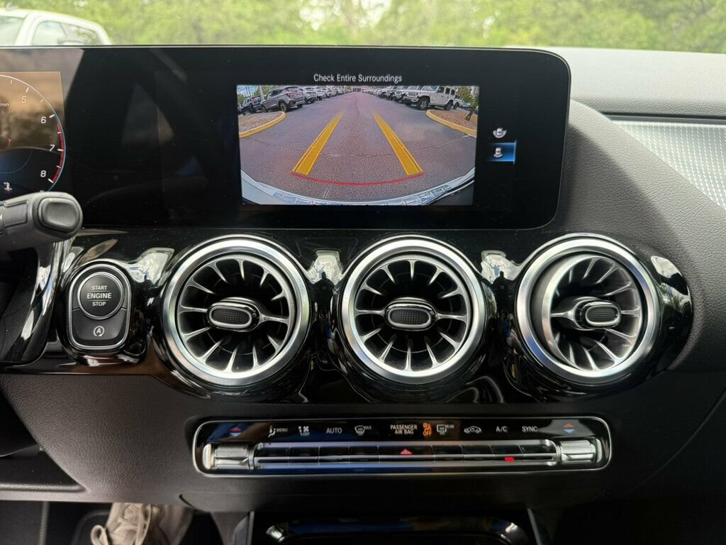 Used 2023 Mercedes-Benz GLA 250 w/ Premium Package image 6