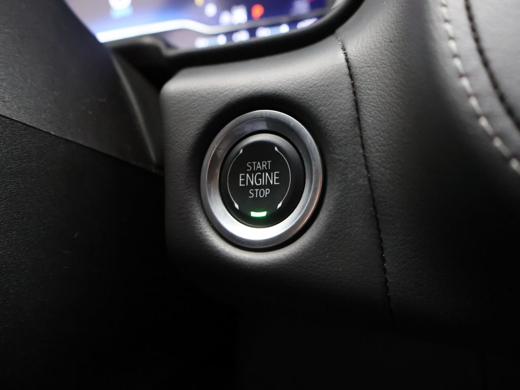 Used 2024 Chevrolet Suburban LT AWD/4WD image 34