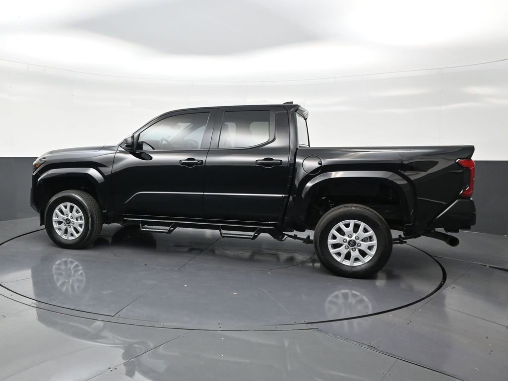 Used 2025 Toyota Tacoma SR AWD/4WD image 2