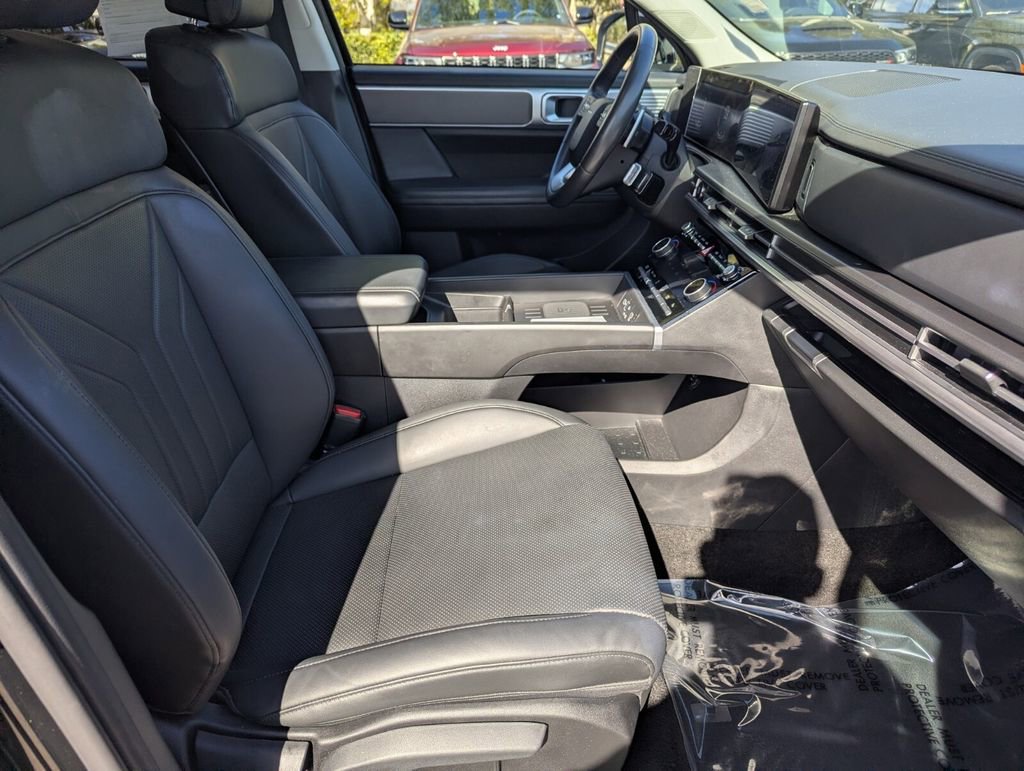 Used 2025 Hyundai Santa Fe SEL image 10