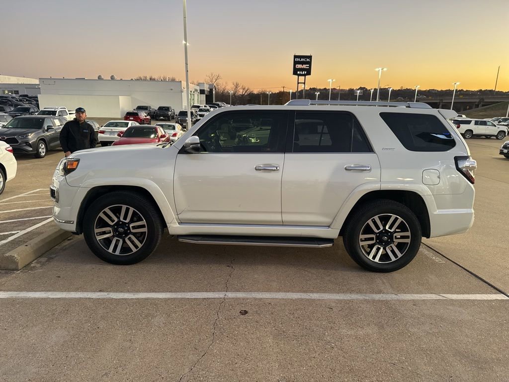 Used 2016 Toyota 4Runner Limited image 2