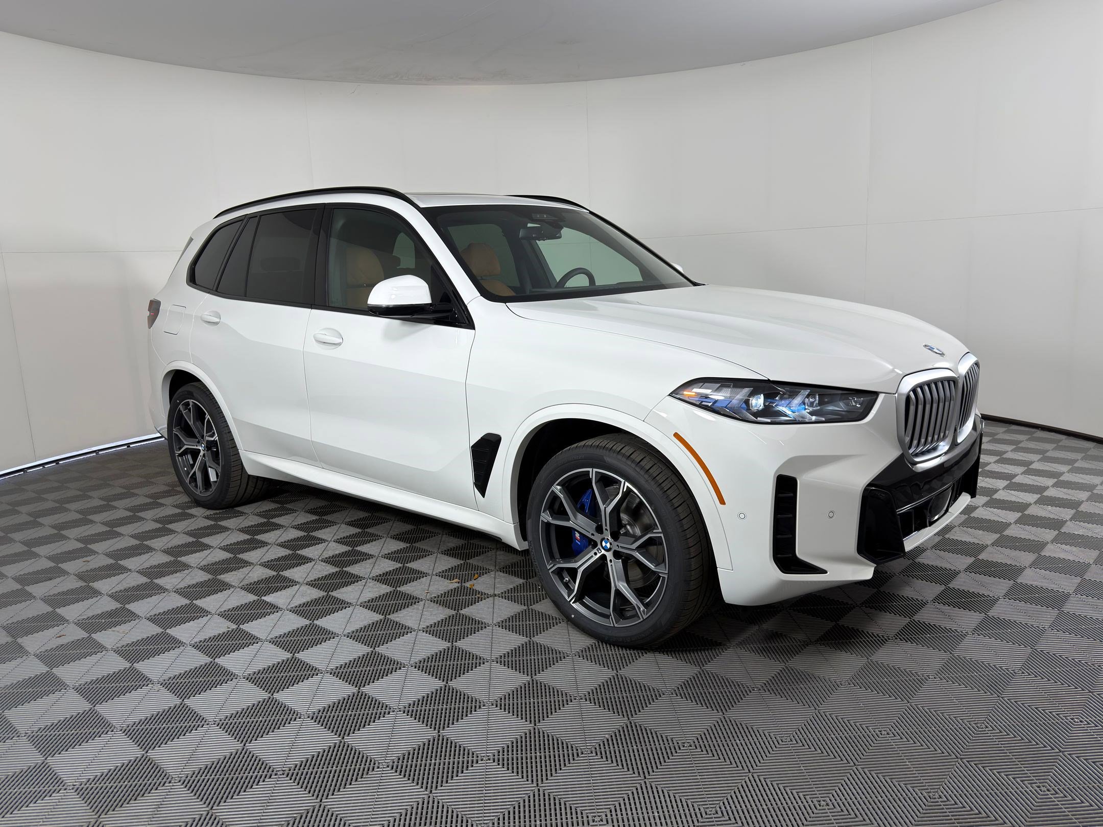 New 2026 BMW X5 xDrive40i w/ M Sport Package image 7
