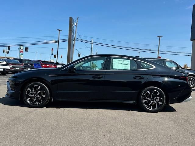Used 2024 Hyundai Sonata SEL image 2