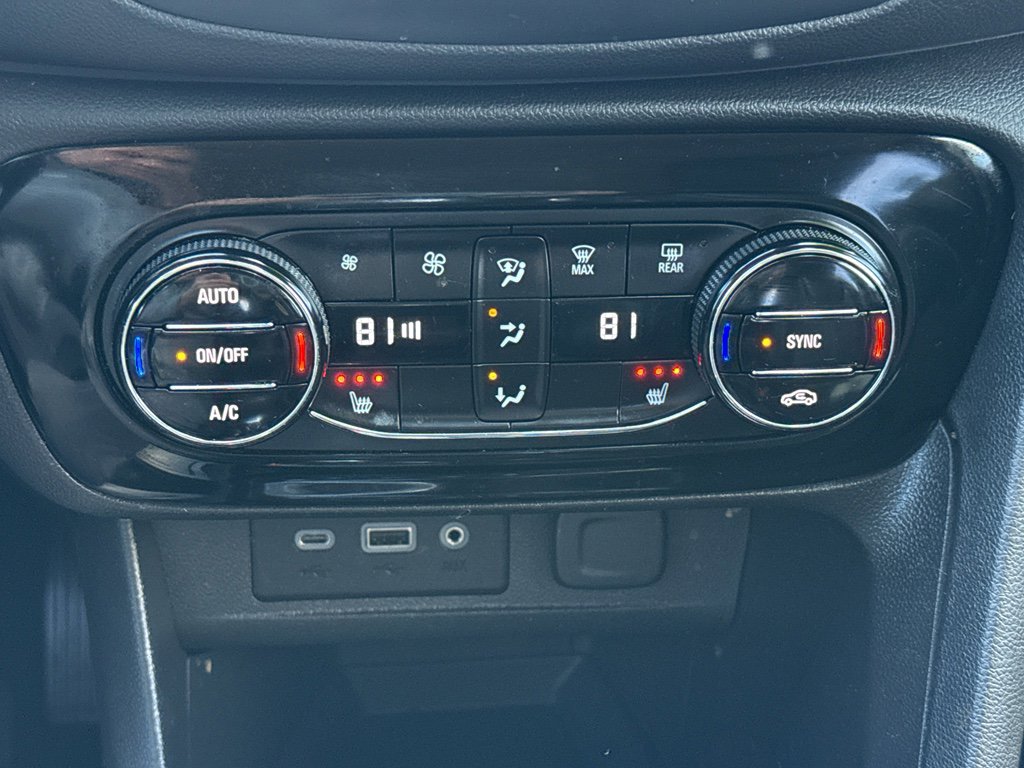 Used 2022 Buick Encore GX Select w/ Sport Touring Package image 32