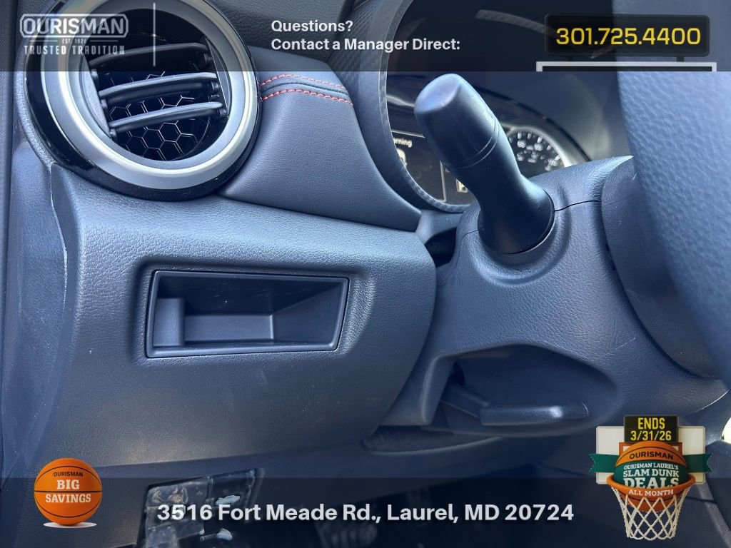 New 2025 Nissan Versa SR w/ Trunk Package image 28