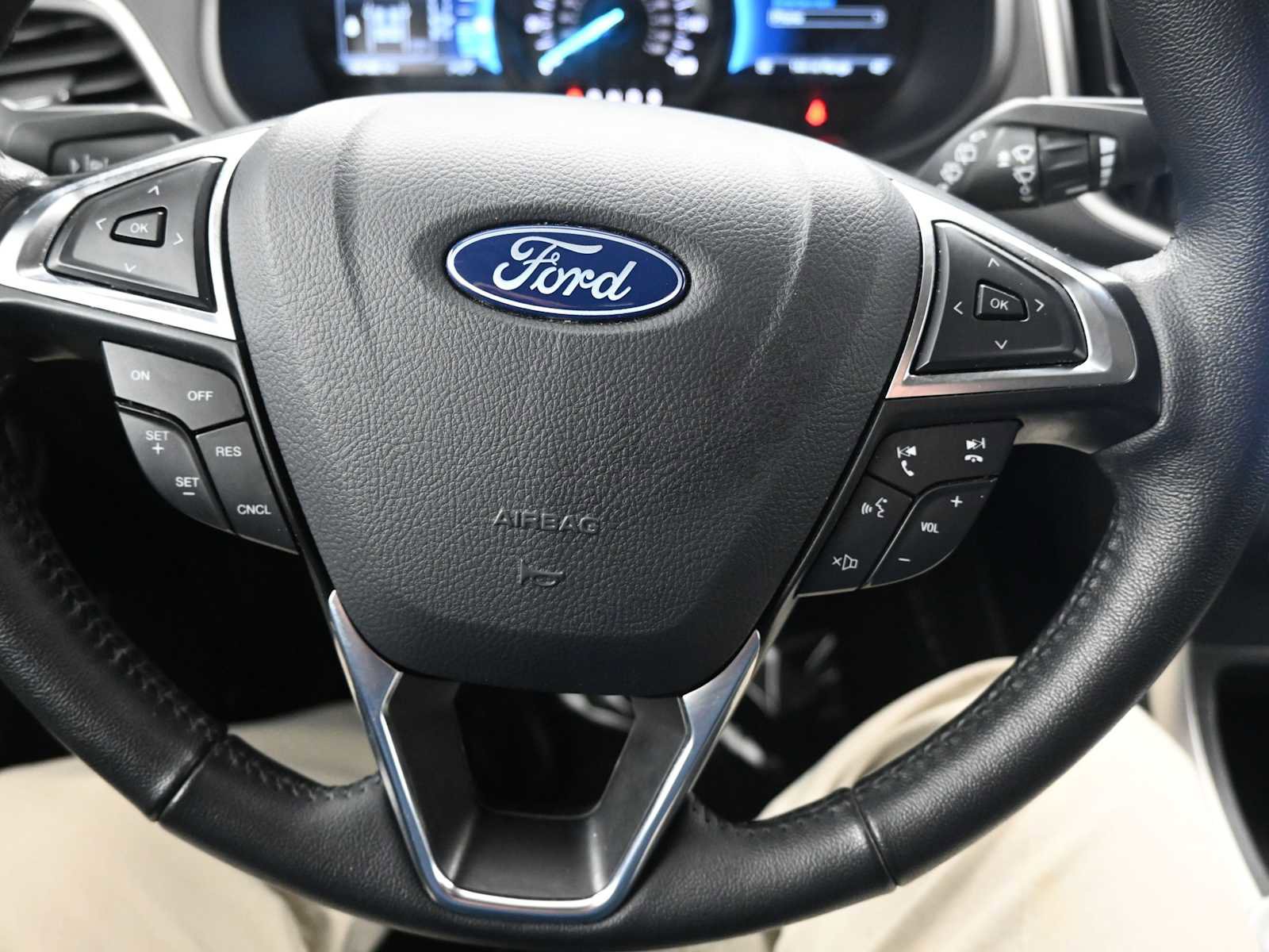 Used 2024 Ford Edge SEL image 21