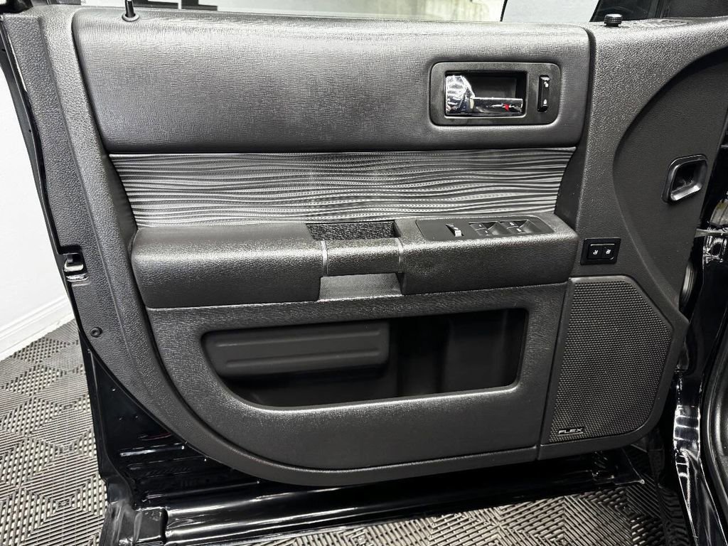 Used 2018 Ford Flex SEL w/ Equipment Group 202A image 38