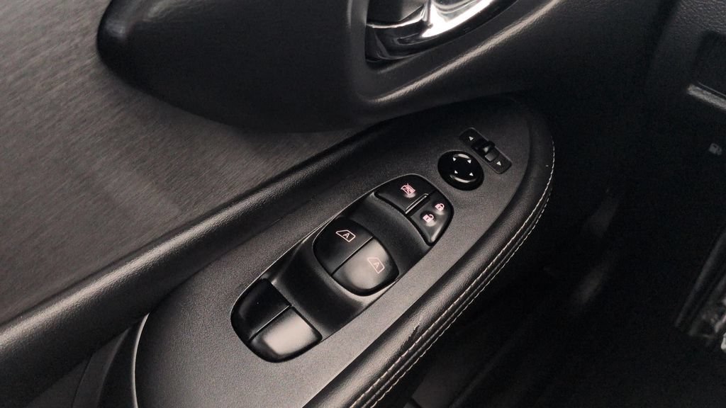 Used 2022 Nissan Murano SV w/ SV Midnight Edition Package FWD image 18