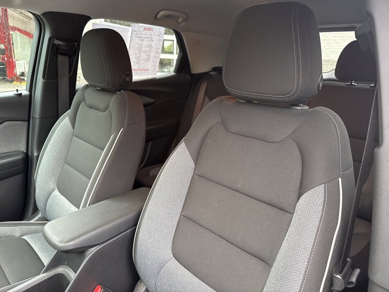 Used 2022 Chevrolet TrailBlazer LT w/ Convenience Package image 17