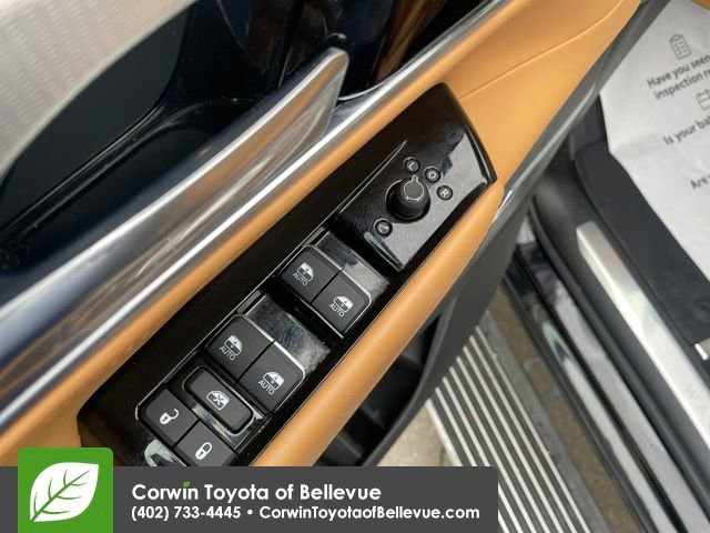 Used 2023 Jeep Grand Wagoneer L Series III w/ Rear Seat Video Group 1 image 11