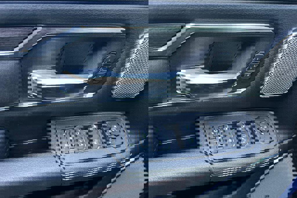 New 2025 RAM 1500 Laramie w/ Night Edition image 8