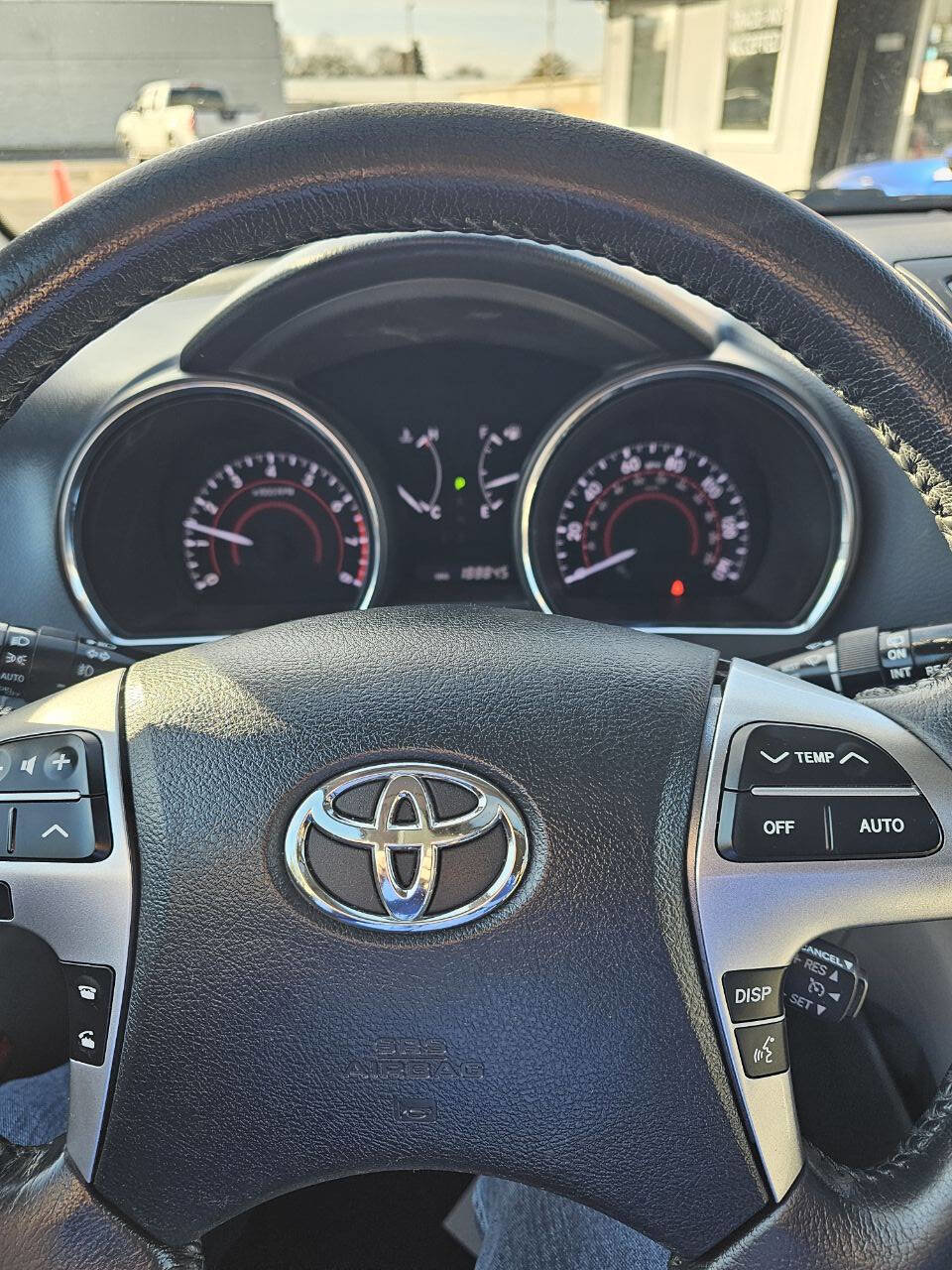 Used 2013 Toyota Highlander Limited image 20