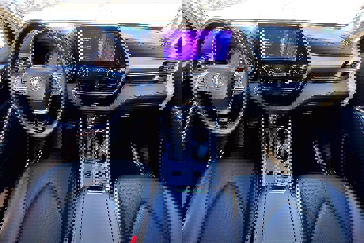 Used 2023 Toyota Highlander Limited image 14