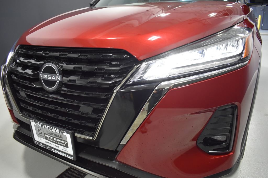 Certified 2023 Nissan Kicks SR FWD image 11