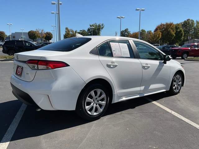 Used 2023 Toyota Corolla LE FWD image 8