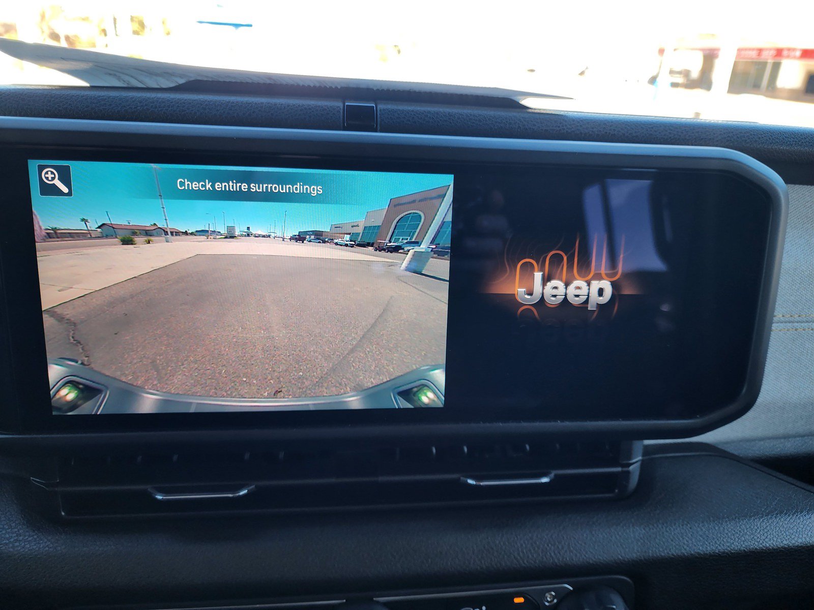 Used 2025 Jeep Gladiator Sport AWD/4WD image 23