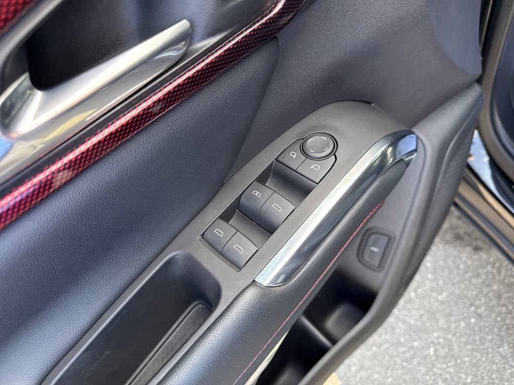 Used 2025 Chevrolet Traverse Z71 w/ LPO, Floor Liner Package AWD/4WD image 12