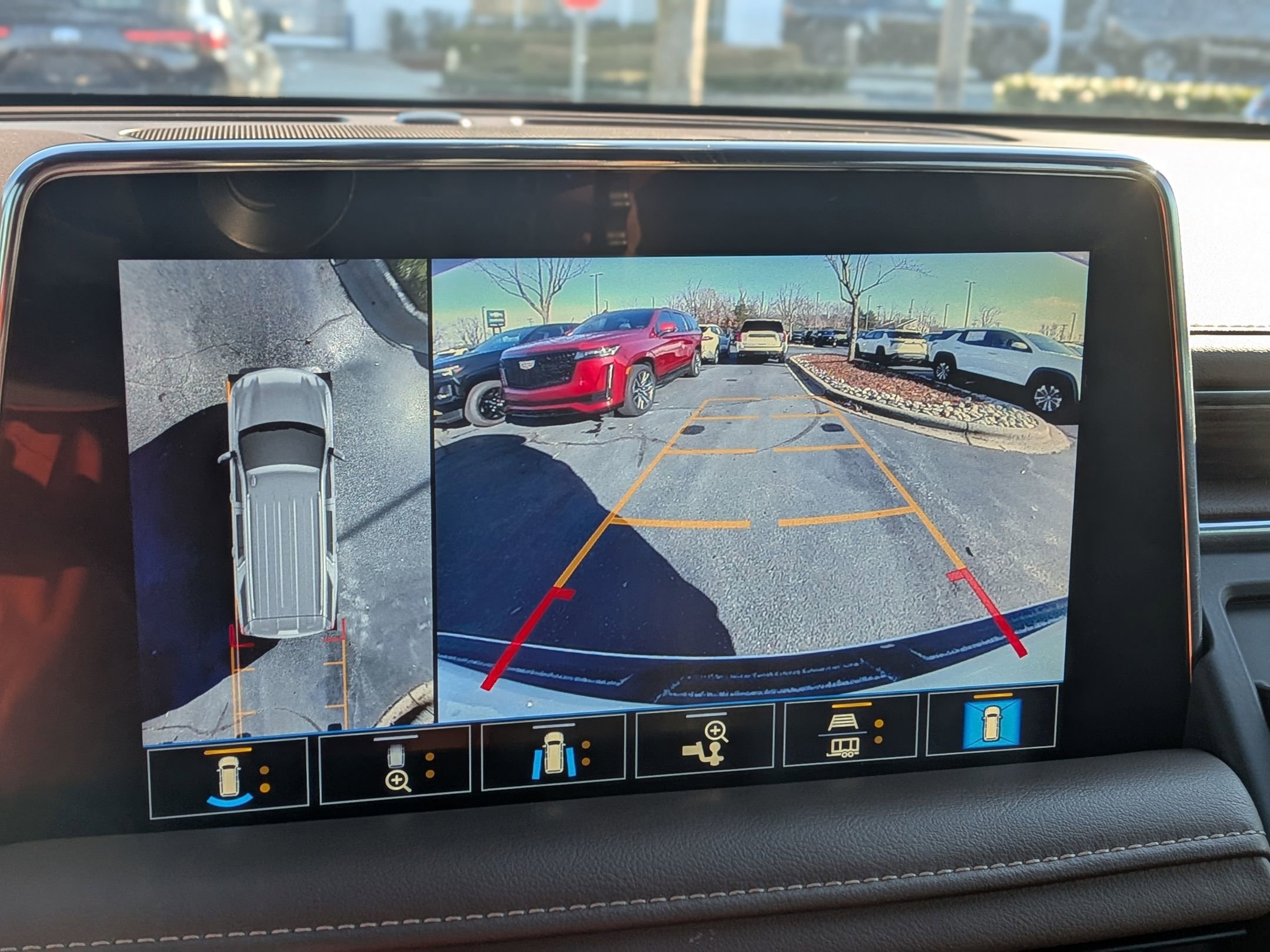 Used 2021 Chevrolet Tahoe High Country w/ Premium Package image 29