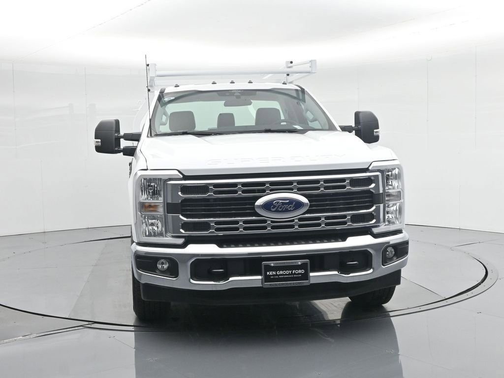 New 2025 Ford F350 XL w/ XL Chrome Package image 26