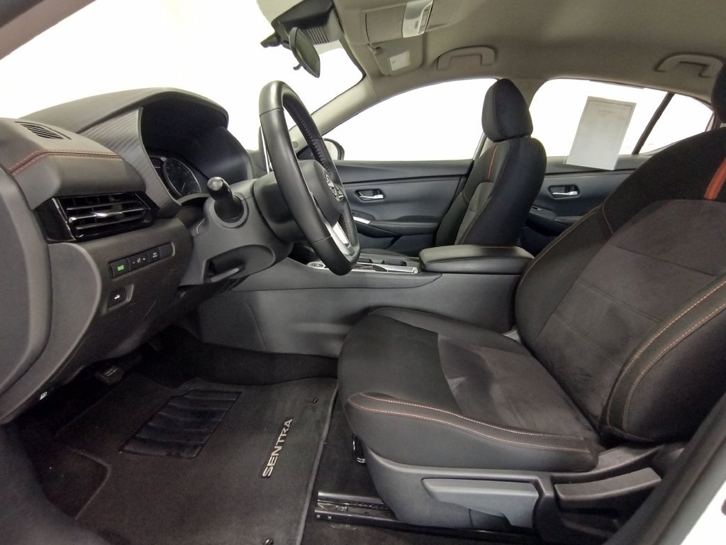 Used 2025 Nissan Sentra SR FWD image 20