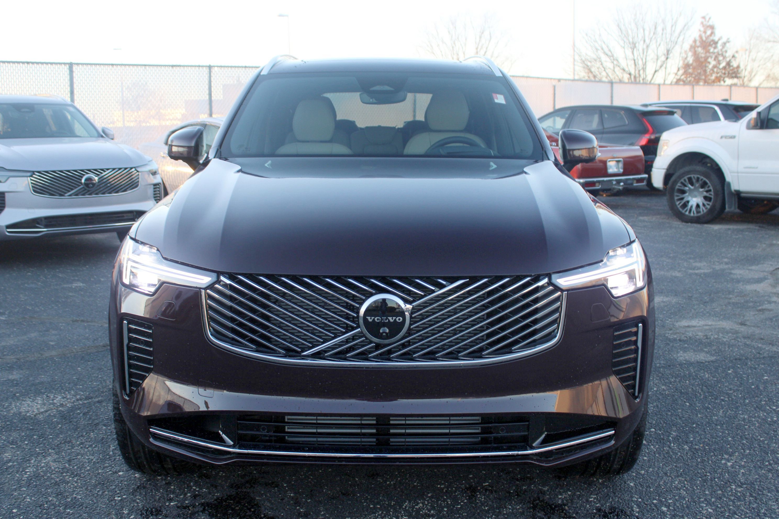 New 2026 Volvo XC90 T8 Ultra w/ Protection Package Premier AWD/4WD image 8