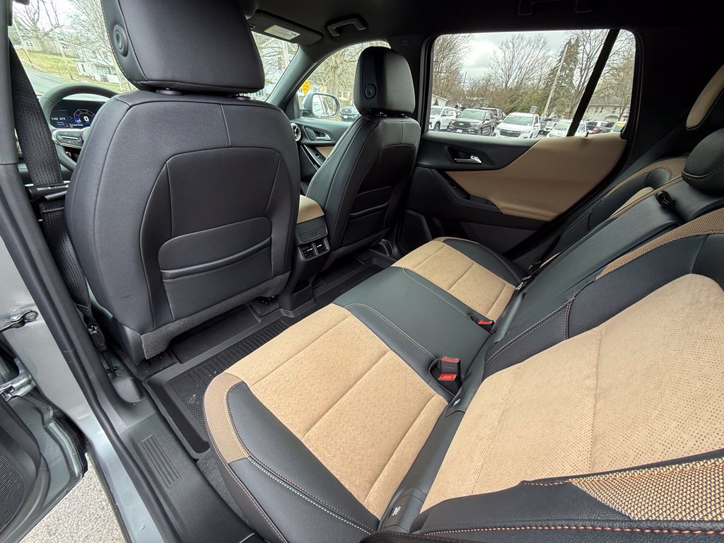 Used 2026 Chevrolet Equinox ACTIV FWD image 24